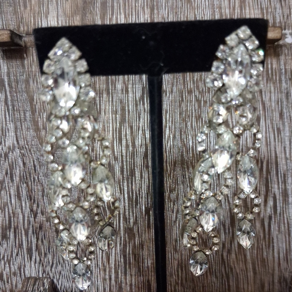 Vintage Clear Glass Chandelier Dangle Long Pierced Earrings
